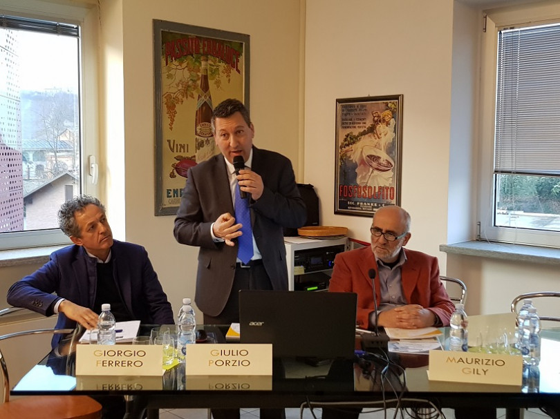 Piemonte Anteprima Vendemmia 2017: «Produzione in calo del 19,8%, ma crescono gli ettari vitati e bene l’export»